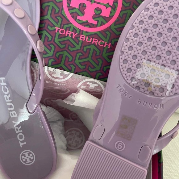 BrandNew Tory Burch Women's Studded Jelly Thong Sandals Size 6 - Picture 3 of 3